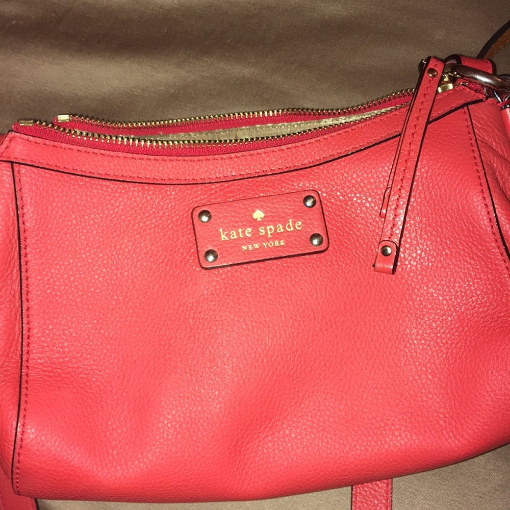 Kate Spade purse bag. Nearly new, barely used. - Picture 3 of 3